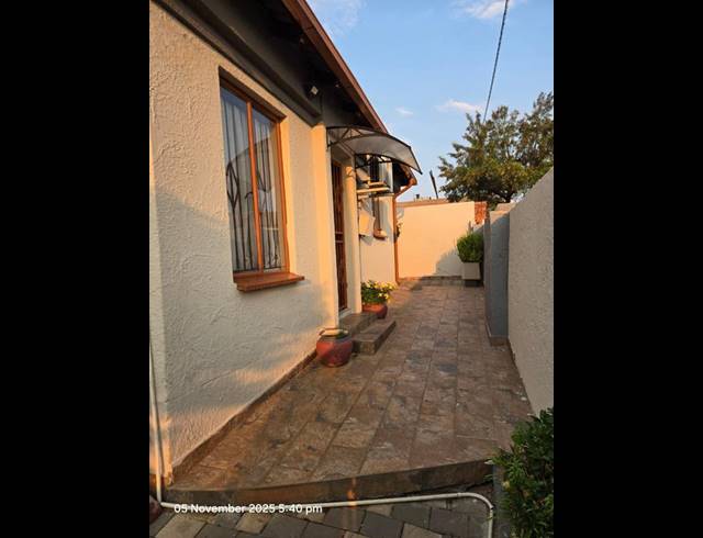 3 BEDROOM HOUSE FOR SALE IN CLAYVILLE